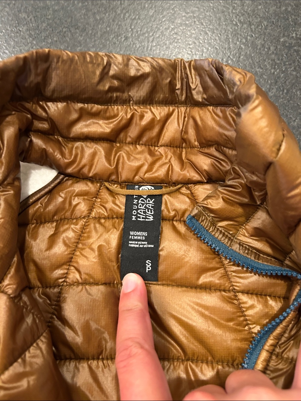 Women’s Mountain Hardwear Quilted Fleece Hybrid Pullover - Tan, Blue, Cream - Picture 2 of 5